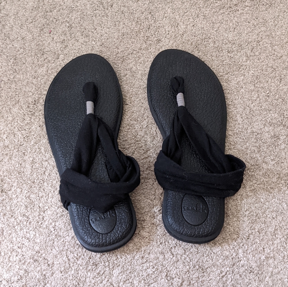 NWOT Sanuk yoga sandal flip flops